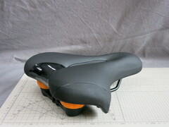 Велосипедное седло силиконовое амортизирующее размер L 598гр.