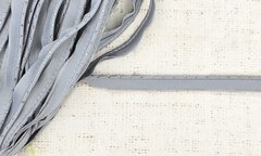 Кант сатиновый со стразами, ш. 1,5 см/кант 5 мм, серый