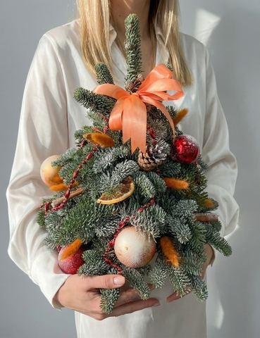 Новогодняя елка из датской ели (оранжевая)