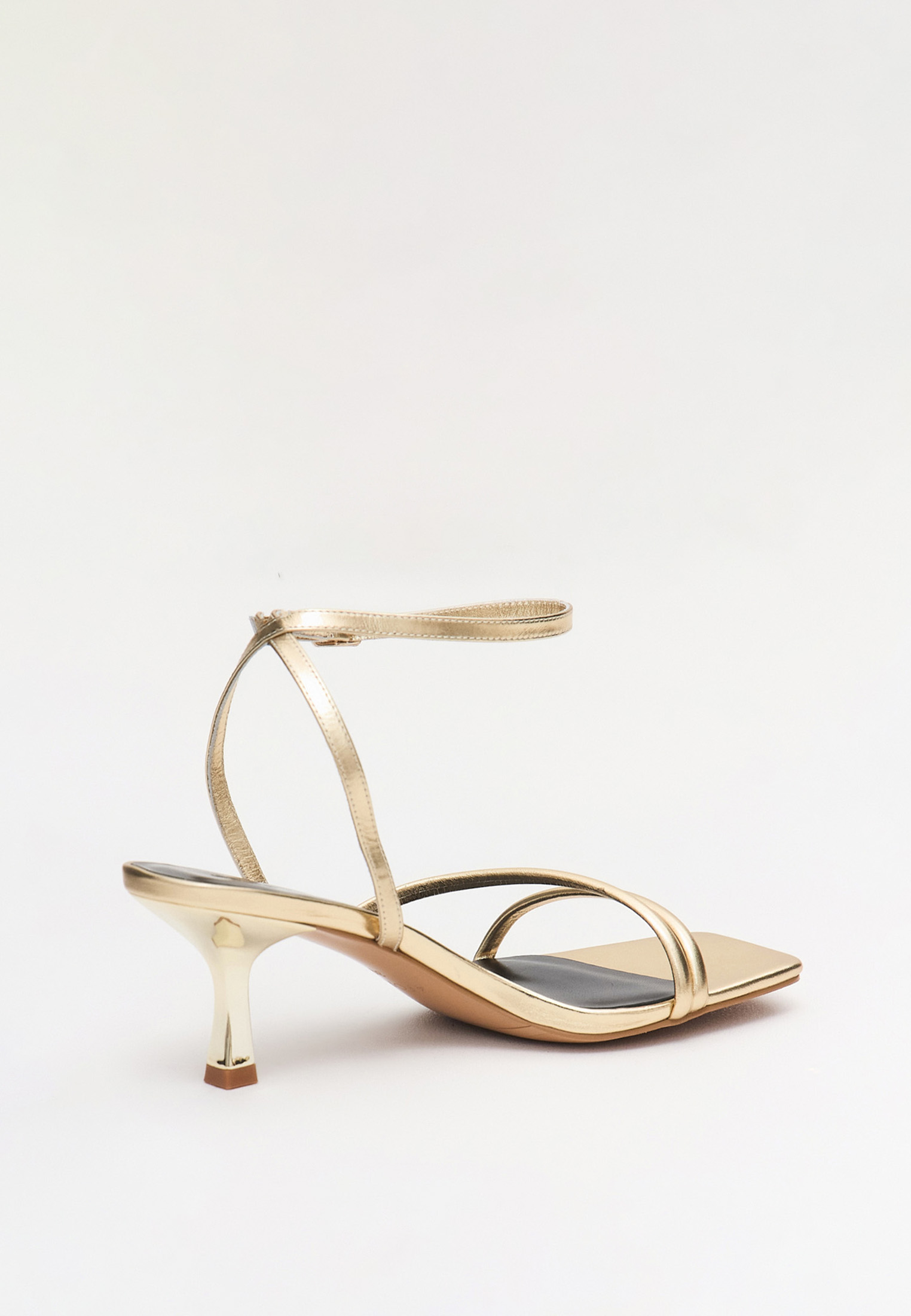 Босоножки из натуральной кожи с квадратным мысом, золотой