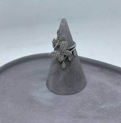 Кольцо бабочка на листиках серебро