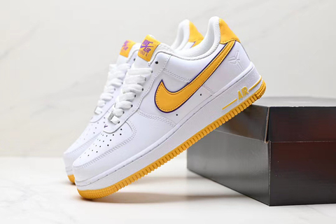 Nike Air Force Basketroom 3