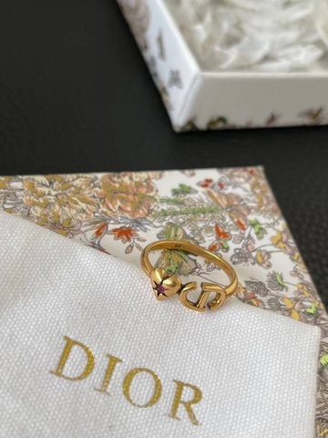 Кольцо с сердцем Dior
