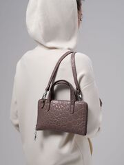 Сумка кожаная на плечо кросс-боди пастельно-фиолетовая стоун