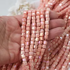 Хрусталь (стекло) граненный, кубик, персиково-розовый, 6 мм, 1 нить, К238