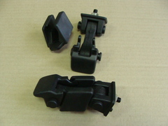 замок капота УАЗ универсальный (RB-66-8047034)