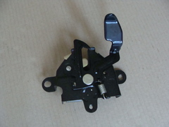 замок капота Geely MK Cross  1018011471