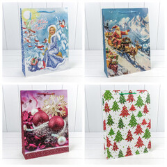 
          Пакет подарочный 33 х 45 х 11 см Набор 4 шт "Микс" (Микс)