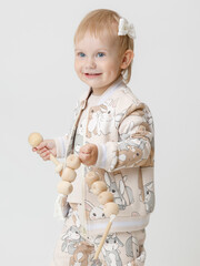 жакет  для девочки  КР 302899/бежевый 0403 Н086 к657