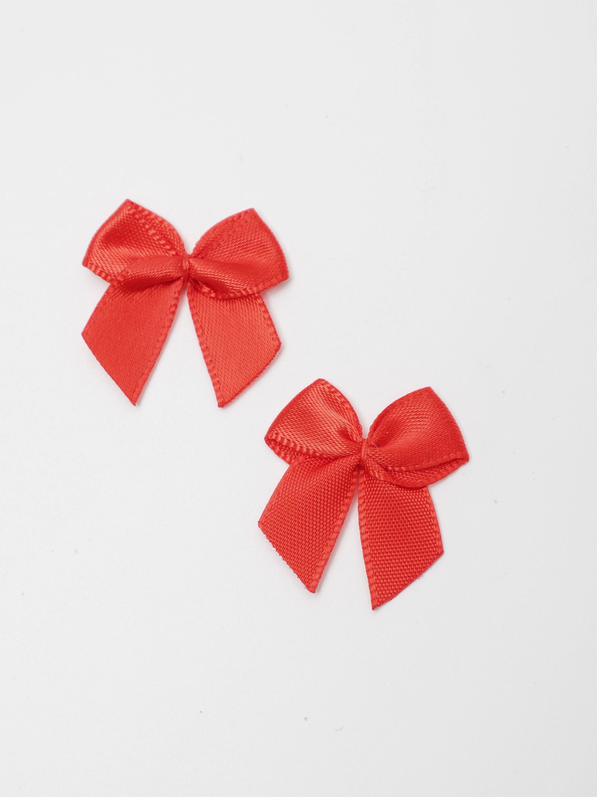 Бантик пришивной красный 2 см, 3 см