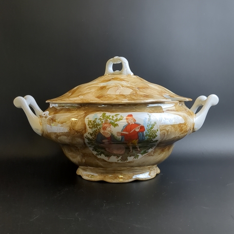 Супница фарфоровая изящная с рисунком, Польша Porcelana Walbrzych, винтаж времен СССР