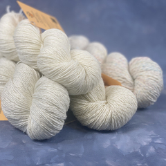 Носочный меринос с люрексом O'Yarn в пасмах 100 г (400 м)