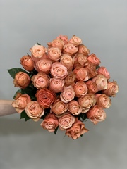 Букет 35 пионовидных одноголовых роз в ленте