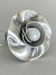 Лотус-жемчуг (кольцо из серебра)
