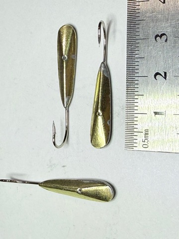 Мормышка Mustad тип 306 цв: латунь (2,5гр. d-6х24мм)