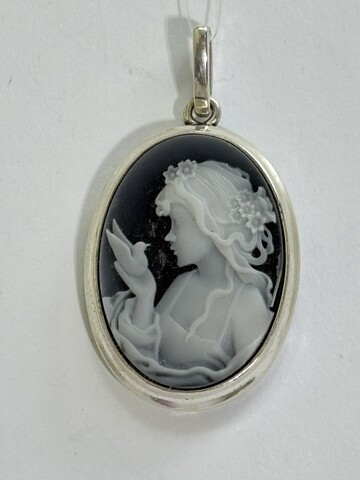 Камея Б  (подвеска  из серебра)