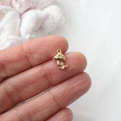 Подвеска Грибочек с фианитами 13*10 мм, позолота, П554