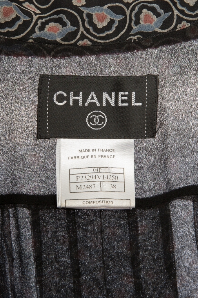 Изысканное шелковое платье от Chanel, 38 размер.