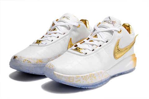 Nike LeBron 20 'The Moment' 