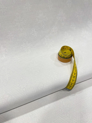 Ткань натуральная, с жаккардовым переплетением, цвет : белый ромб