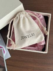 podarochnaya-komplekt-roskoshestvo-dlya-upakovki-ukrashenij-kvadratnaya