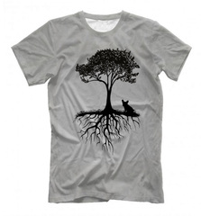 Футболка "Французский бульдог у дерева"