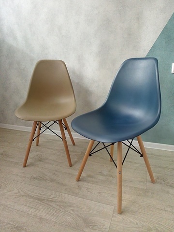 Интерьерный дизайнерский кухонный стул Eames DSW Style Wood, темно-синий