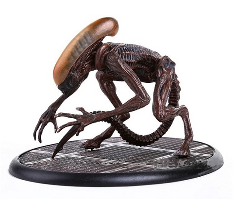 Alien — Mini Alien Dog Figure