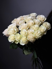 25 Белых роз сорт «MONDIAL» (Эквадор)