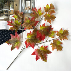 №2 Кленовые листья на ветке, Осенний декор, 67 см, листья клена 10,5 - 14 см, набор 2 ветки
