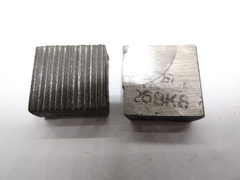 Нож 2026-0026 к трехсторонней фрезе d100-22 (20х20х10) ВК8 рифленый клиновой левый