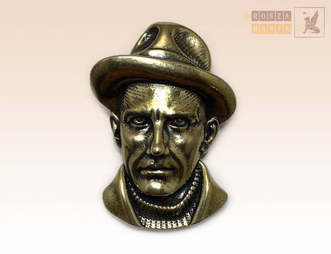 значок Маяковский Владимир Владимирович в шляпе