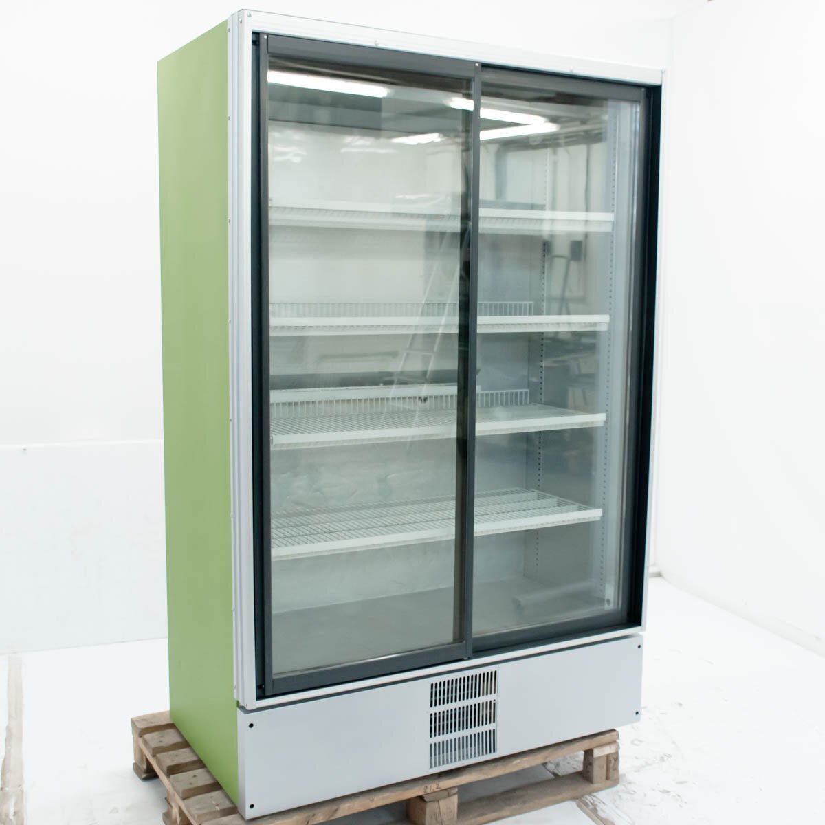 Шкаф холодильный carboma r1400к купе