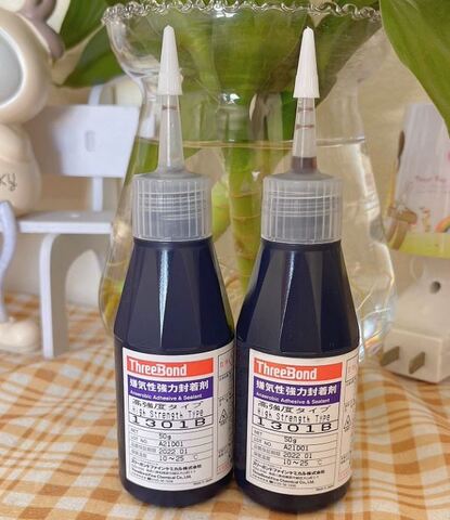 ThreeBond 1322N - однокомпонентный клей по металлам - 50 г