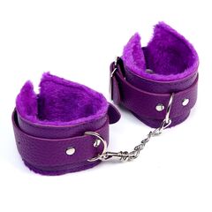 Фиолетовые наручники с меховой подкладкой - 
