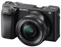 Sony Alpha ILCE-6400 Kit E PZ 16-50mm F/3.5-5.6 OSS, черный