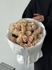 Букет из розы в розовом оттенке 25 шт