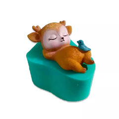 Силиконовый молд 3D «Спящий олененок с птичкой»
