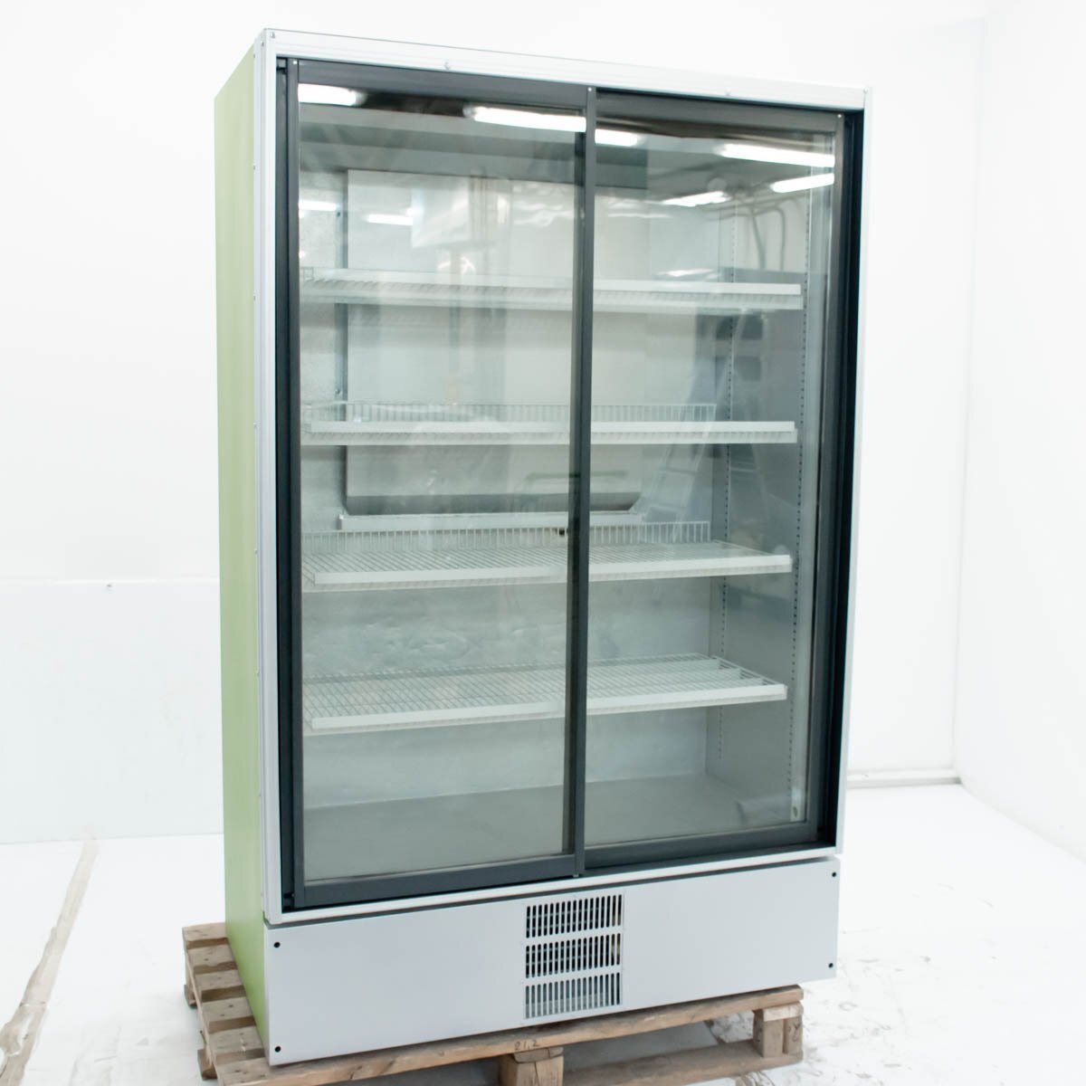 Шкаф холодильный Caravell 801-437