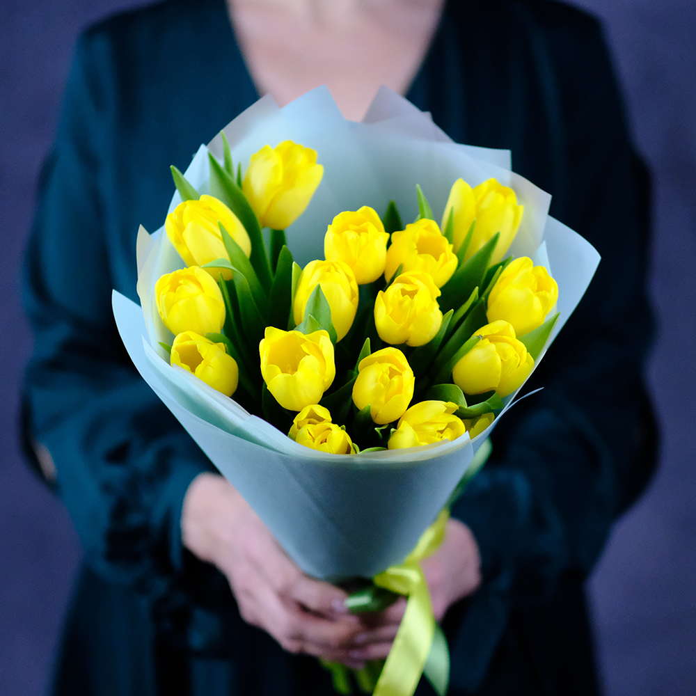 купить недорогой букет 15 желтых тюльпанов пермь заказать онлайн с доставкой