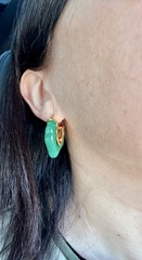 Серьги акцентные, конусы с зелеными вставками в стиле CELINE