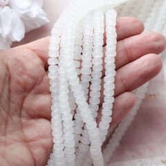 Штамповое чешское стекло белое , 6*4 мм, 1/2 нити, К111