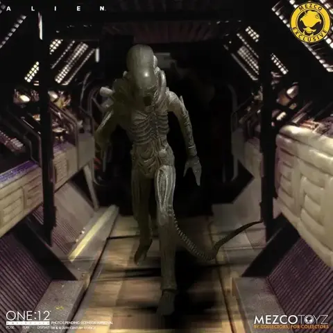 Фигурка Чужой Ксеноморф масштаб 1:12 Эксклюзивное Коллекционное Издание Mezco