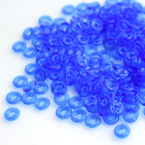 Стеклянные бусины O bead Sapphire