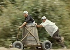 Barrel on wheels from movie Prisoner of the Caucasus DIP 1:43