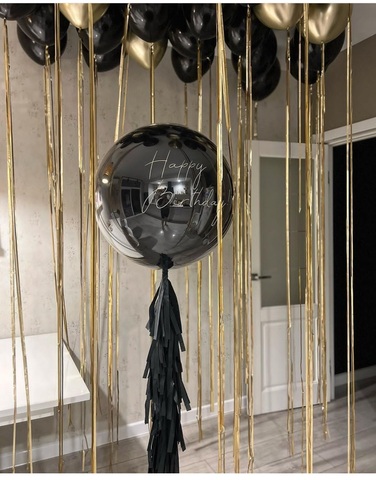 фото Черно золотые шары под потолок с шаром Новосибирск от компании Wonderball-project