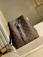 Louis Vuitton NeoNoe MM