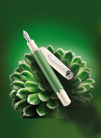 Ручка шариковая Pelikan Souverän® K605 SE 2019, Green-White CT (818223)