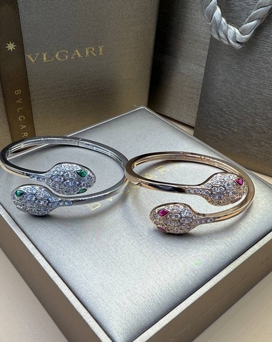 Браслет ДВЕ ЗМЕИ коллекция SERPENTI с цирконами в качестве VGOLD