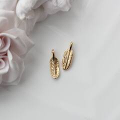 Подвеска с Перо, 18*5 мм, позолота, П572